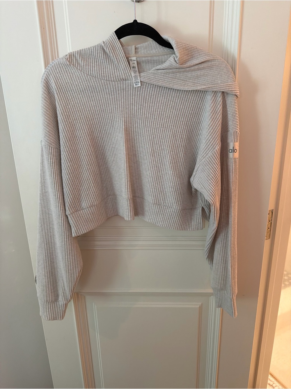 ALO Yoga Ribbed Cropped Cowl Sweater - Light Gray